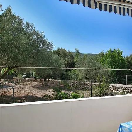 Vila Nikica *